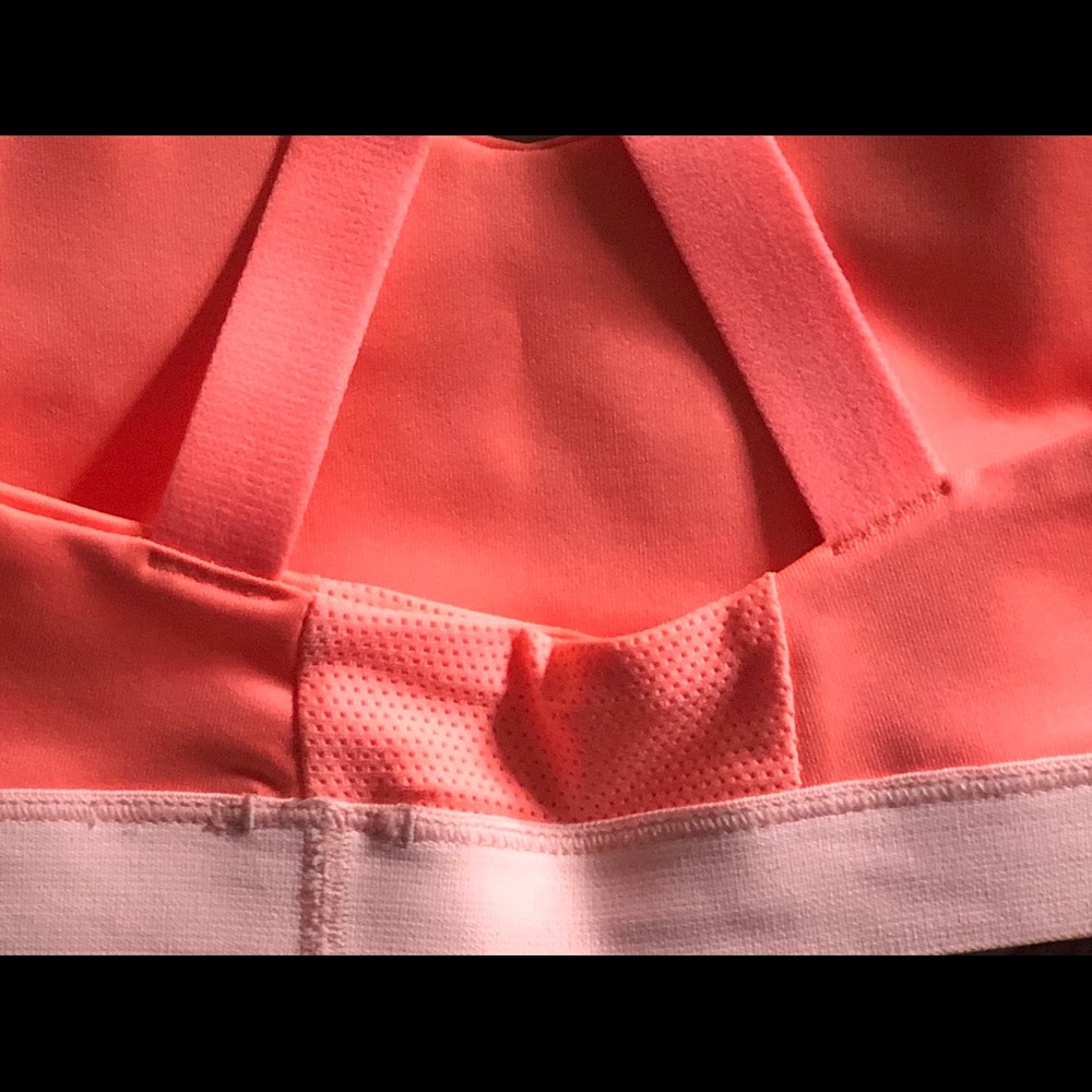 Brand new Nike sports bra - Picture 4 of 4